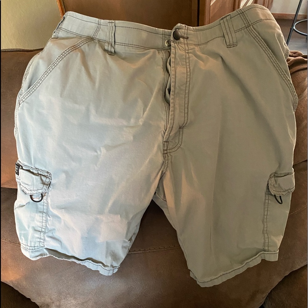 Men’s shorts Wrangler light gray